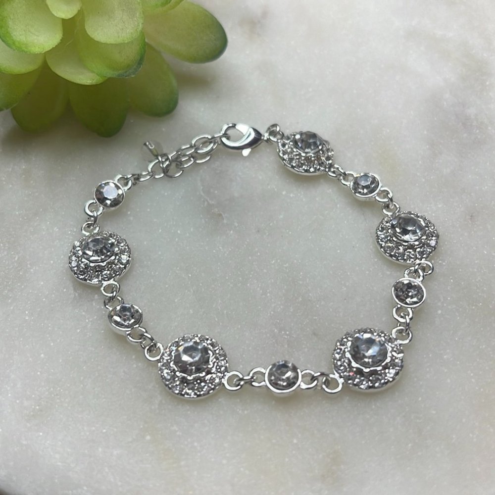 Napier 5 Stone Sparkling Crystal Chain Bracelet - Picture 1 of 5